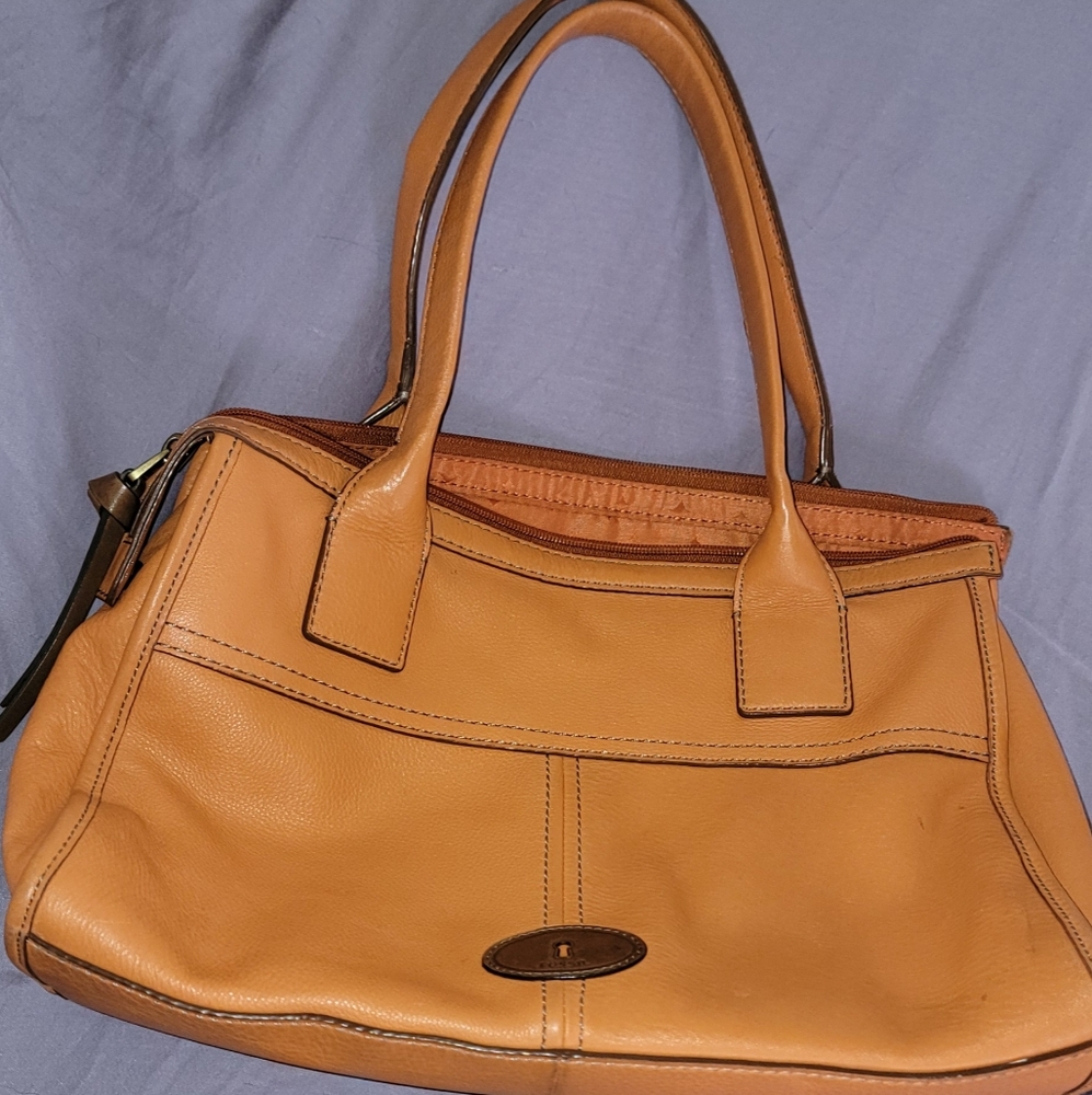 Coral-orange Fossil shoulder purse